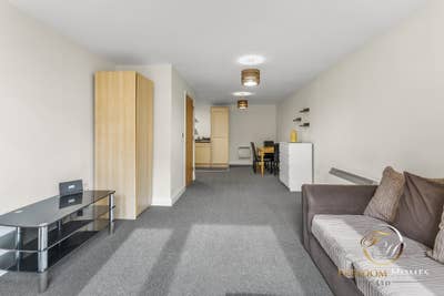 ⭐ Stunning 2-Bed Apartment with Parking | NG1  ⭐ Main Photo