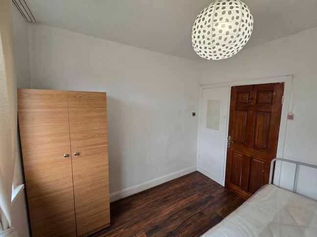 Lovely Double Rooms Inc All Bills. REF: SE12 Main Photo