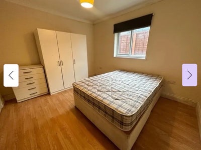 Room with private toilet in Colindale Main Photo