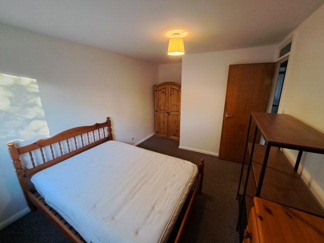 Room to rent near Ocean Terminal Main Photo
