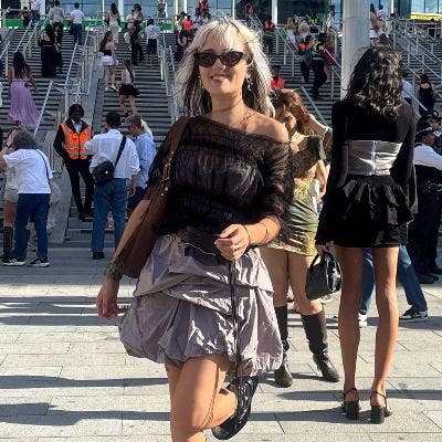 Professional Female seeks a double room Main Photo