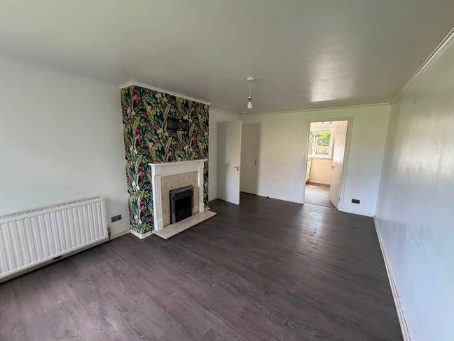 2 Bed Ground Floor Flat Main Photo