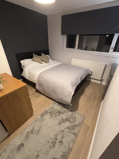 Double En-Suite Room in Newly Refurbished House Main Photo