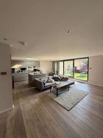 Large Double Room Sublet in Spacious Apartment Main Photo
