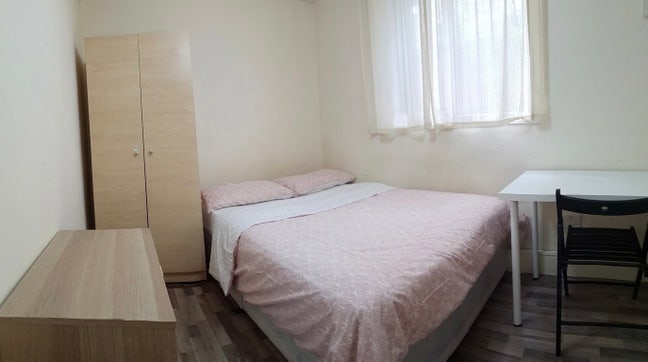 5min to Upton Park 🚂 | Spacious Room | Bills Incl Main Photo