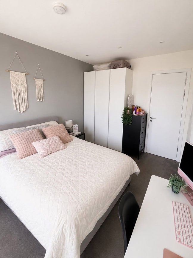 Double room in the East Village to rent Main Photo
