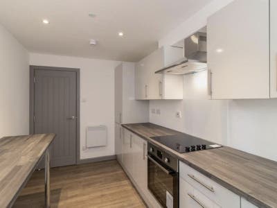 *Affordable 1-Bed Flatshare: Utility Bills at &pound;30 Main Photo