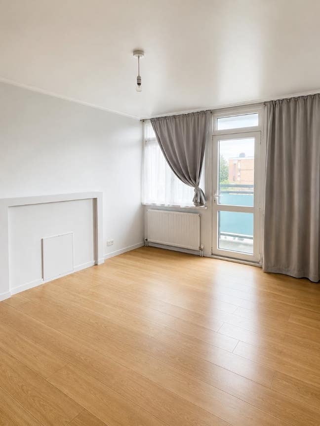 🏡 3 Rooms Available | E16 | Great Value in East Main Photo
