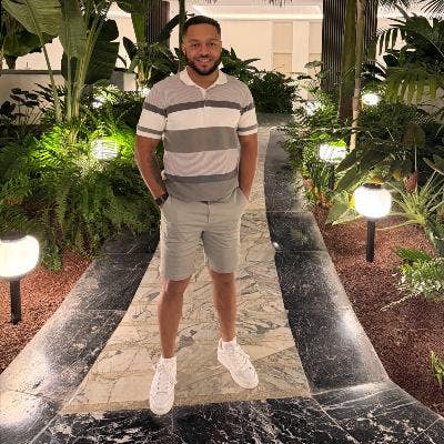 Professional Male seeks a double room Main Photo