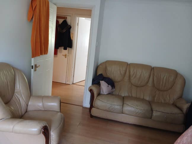 Big size room is available  Main Photo