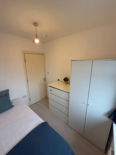 *Confortable Single Room In Neasden Main Photo