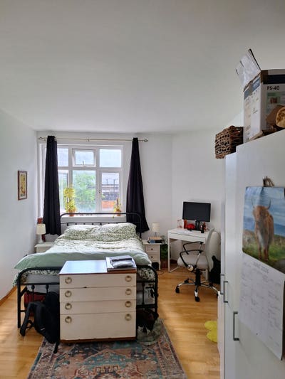 Spacious Double - Next to Shoreditch Park Main Photo