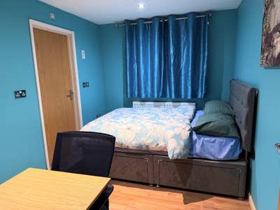  En Suite ,  Double Room,Near Gatwick,  Main Photo