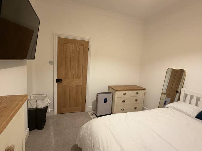 Room available in Branksome/ Parkstone area Main Photo