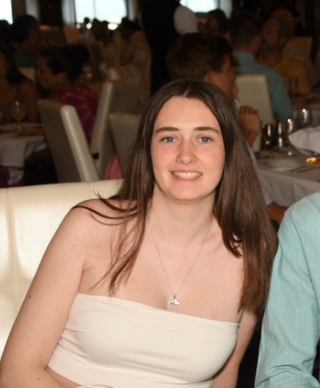 23 Looking for postgrad students/professionals Main Photo