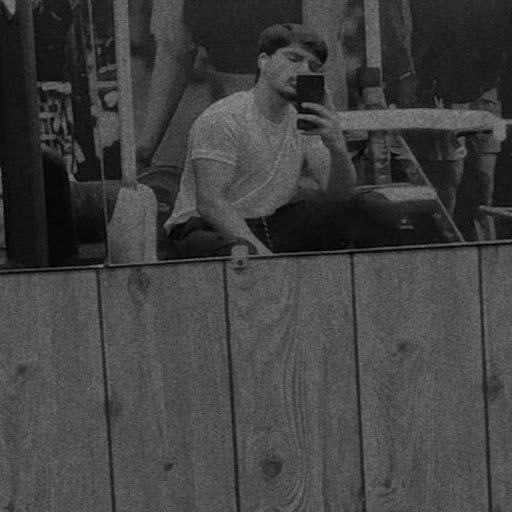 Easygoing guy looking for a clean n friendly house Main Photo