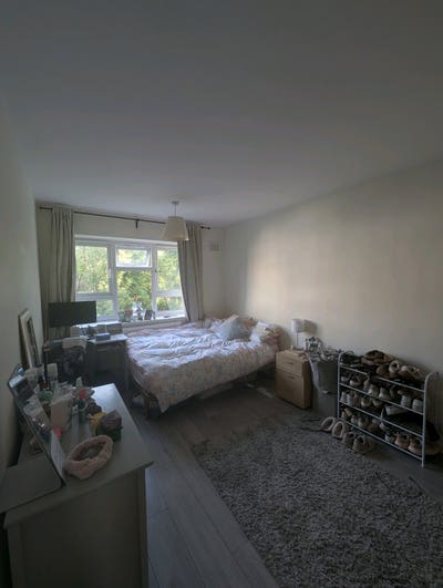 Bright and spacious double room in Finsbury Park Main Photo