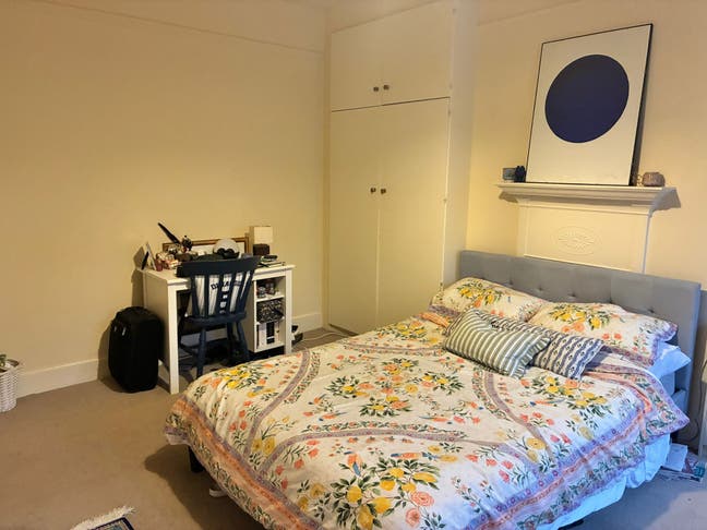 1 min run from Wimbledon Station! Main Photo