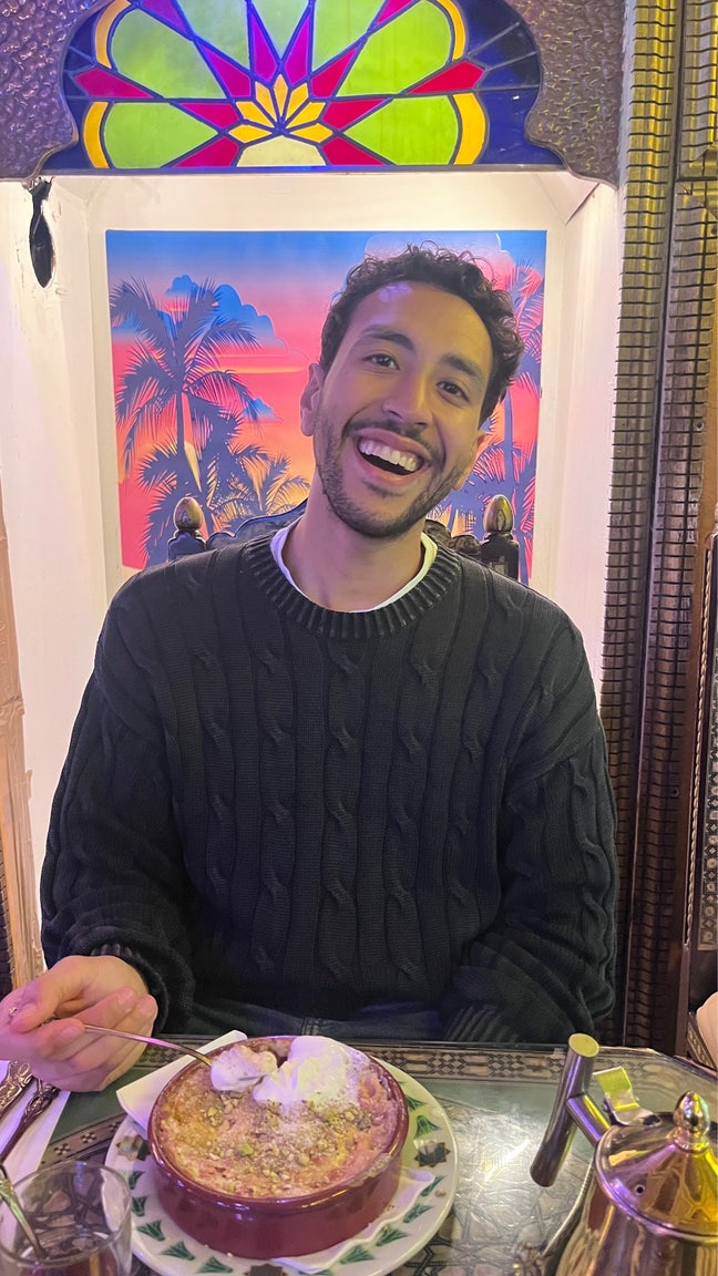 Looking for a room and/or buddies! Main Photo