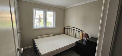 Double Bedroom -  Female Only Main Photo