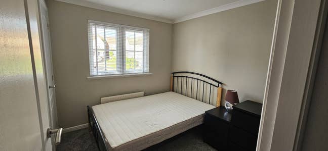 Double Bedroom -  Female Only Main Photo
