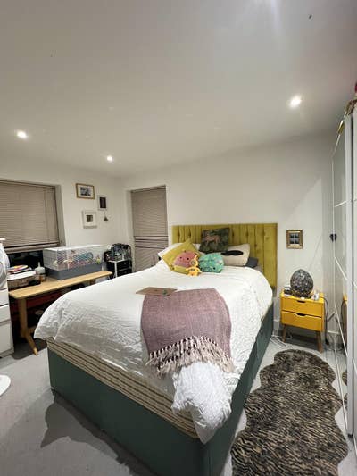 Double room in Queer, creative houseshare Main Photo