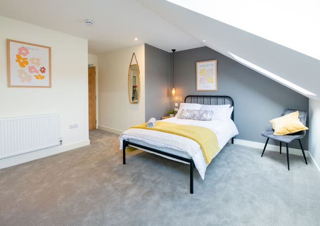 Luxury Ensuite Double Room Available August Main Photo