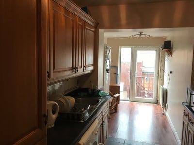 A studio available in Eastern Brighton Main Photo