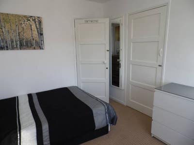 Room in tidy house Main Photo