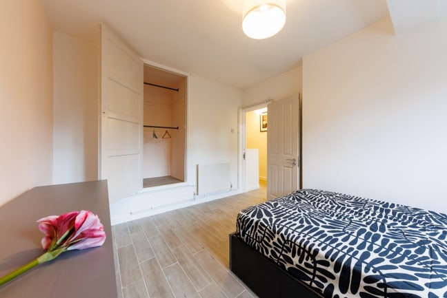 ✅ Special Occasion - 3 Rooms Available!! Main Photo