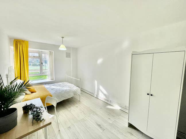4 Cozy Rooms in Classy Highbury- Front Side Garden Main Photo