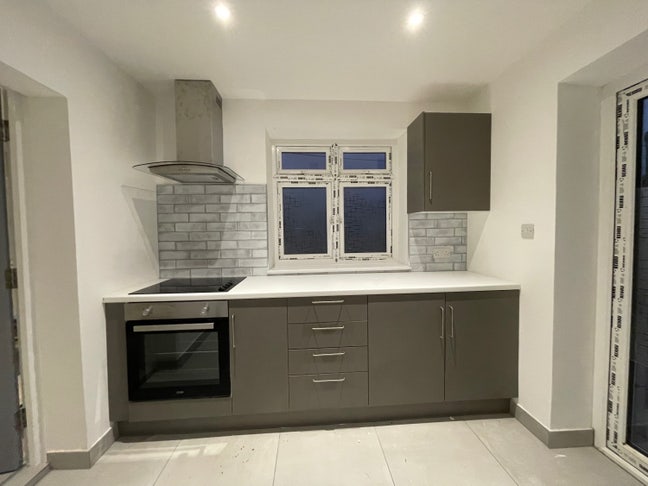 Spacious Studio Flat for Single Occupancy  Main Photo