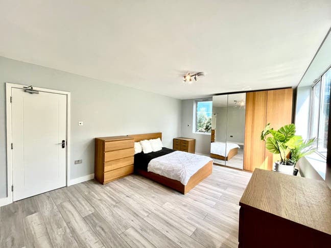 3 Amazing Rooms near St Johns wood Main Photo