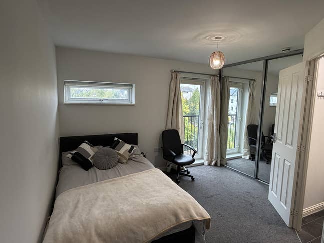 En-Suite Room on Circus Drive, CB4 (37CD7) Main Photo
