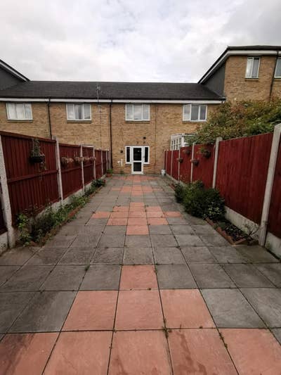 2 bedroom house  Main Photo