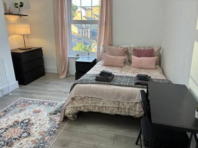 Newly Renovated Huge Rooms 26min to London Bridge Main Photo