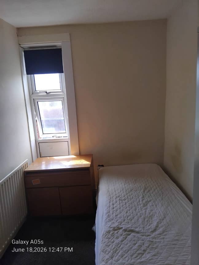 Share House available on 47 burley lodge road Main Photo