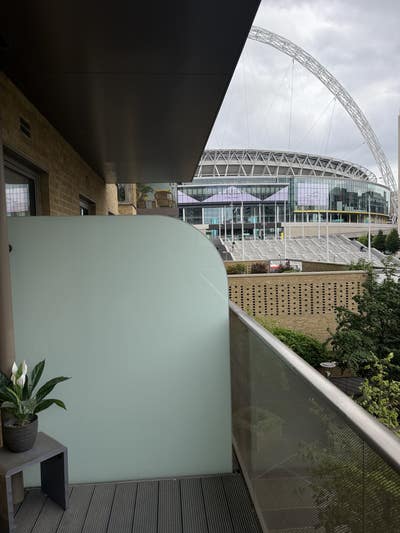 Stylish Wembley.Pk 2 Bed | Balcony views+Gym+Wifi Main Photo