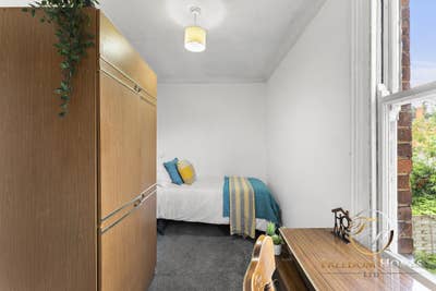 ⭐ Great Value House Share | Close to Hospital Main Photo
