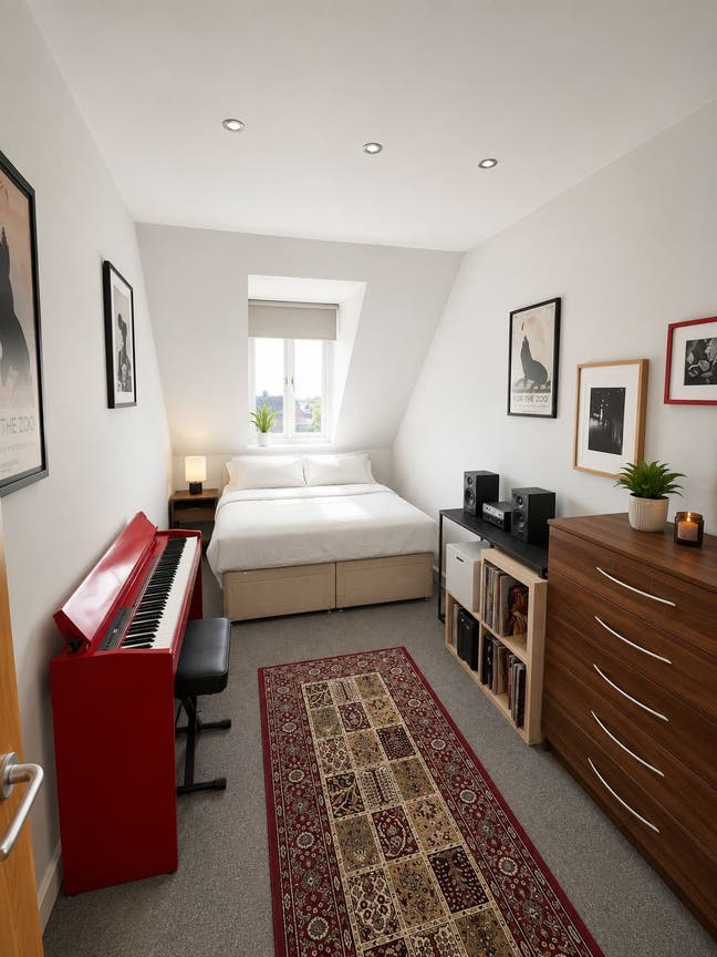 Double Room in 2500 sqft Top-Floor Mansion Flat Main Photo