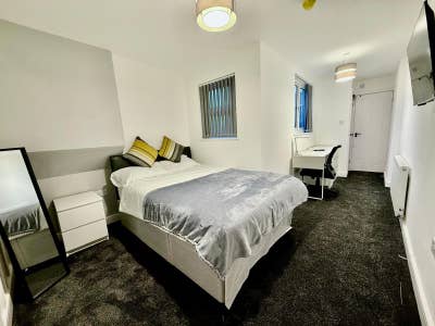 🏡 Extra large ensuite room on Bramble Street  Main Photo
