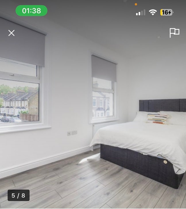 Spacious Double Room with En-suite Main Photo