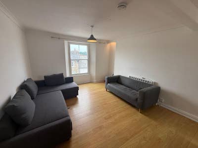 Period two bedroom apartment central Penryn  Main Photo