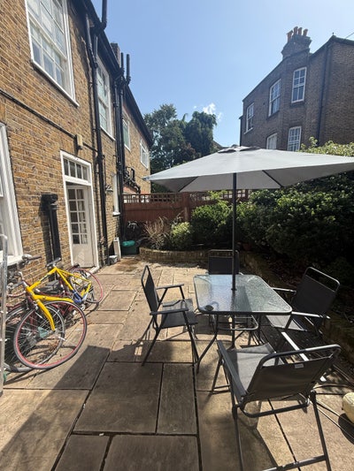 Double Room with Ensuite in Zone 1 (furnished)! Main Photo