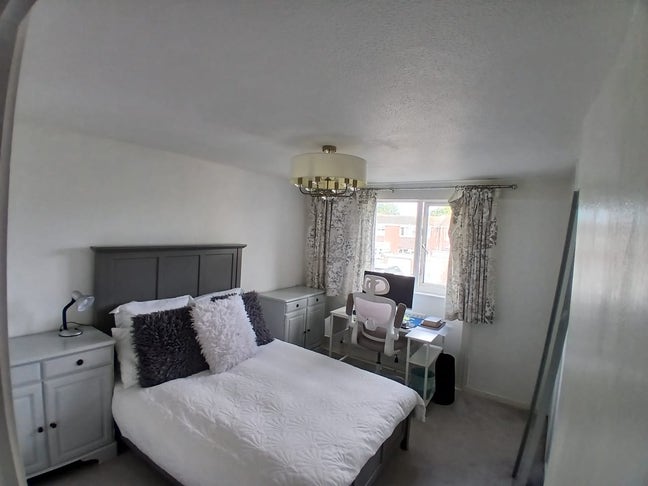 Bright & airy double room for rent Main Photo