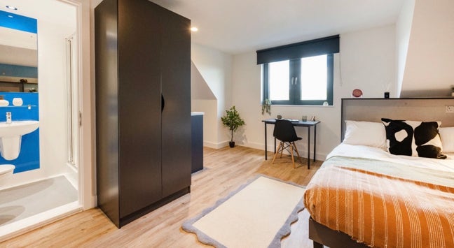 Student accommodation bath  Main Photo