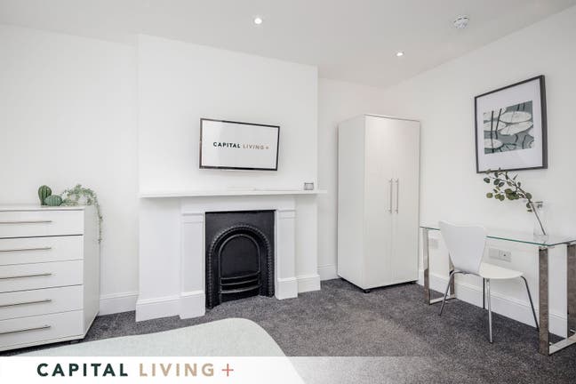 Double room 5 min walk to Clapham High Street  Main Photo