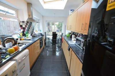 6 Bed House Share &pound;90 pppw Main Photo