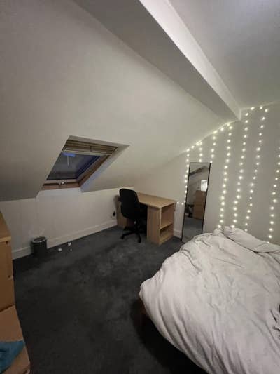 Room to Rent July-September in Newington Main Photo