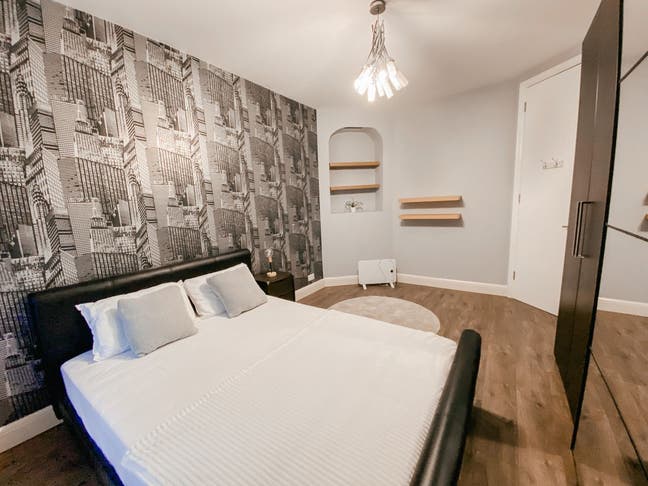 2 Rooms Availabe in Sweet Garden Property ! Main Photo